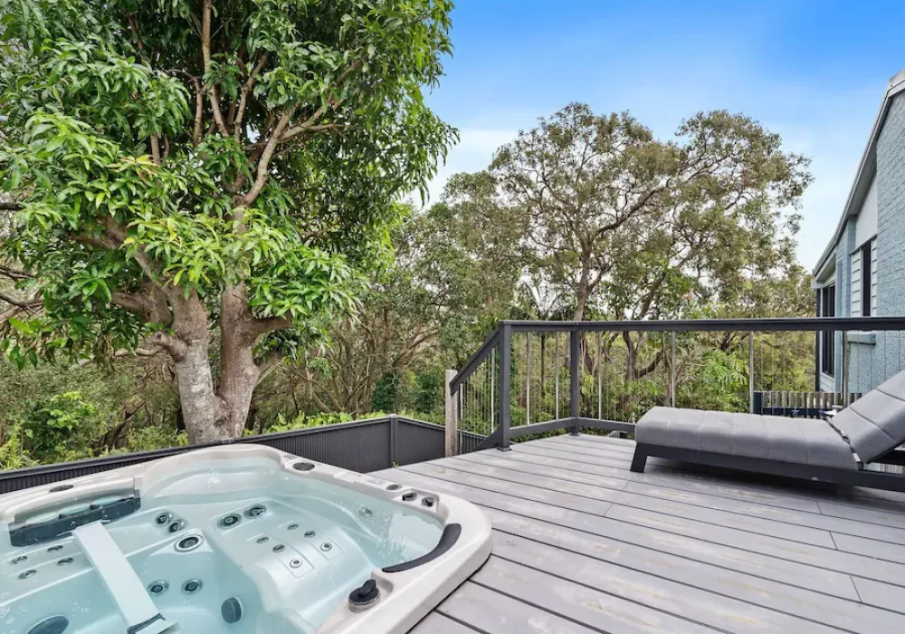 Peri Moon Retreat
